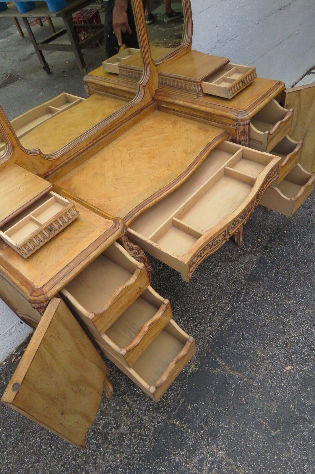 Chesterfield French Early 1900s Carved Vanity Makeup Table and Mirror 5413