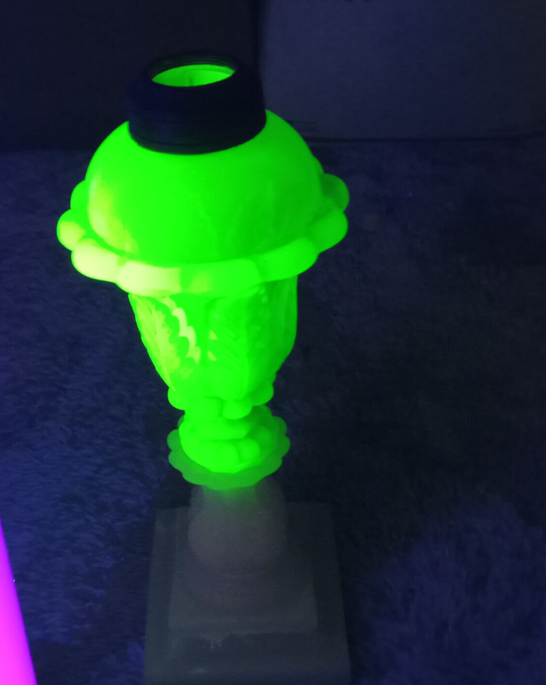 RARE 1850 GREEN BOSTON & SANDWICH GLASS ACANTHUS LEAF WHALE OIL STAND LAMP AS IS