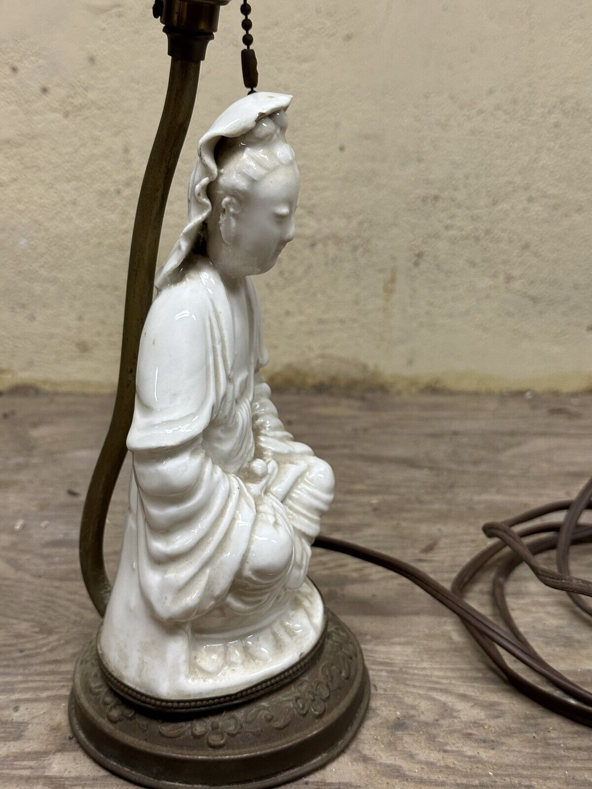 Beautiful Vintage Chinese Lamps. Late 1800s - Early 1900s