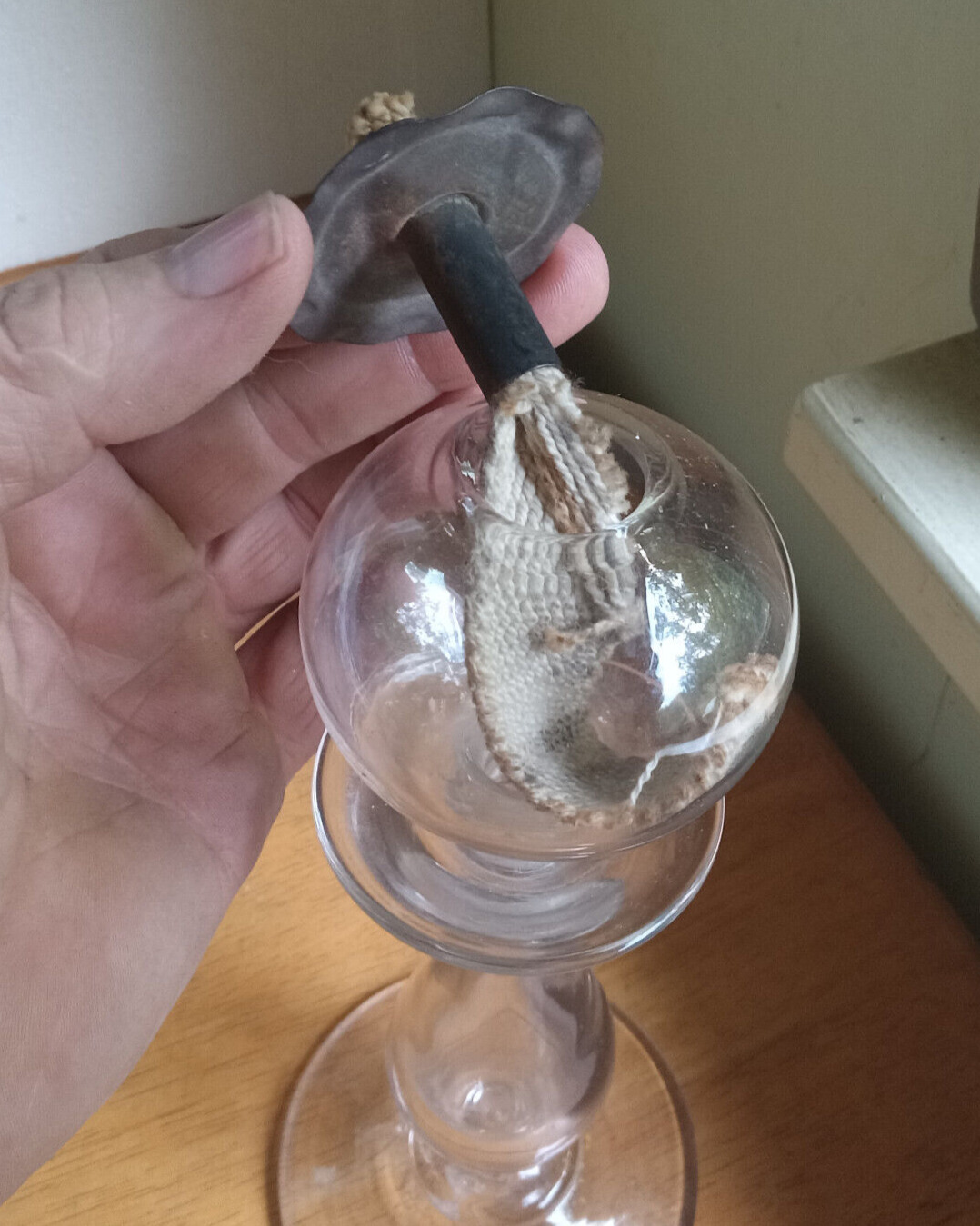 1820s FREE BLOWN PONTILED LACEMAKER'S WHALE OIL LAMP WITH ORIGINAL TIN BURNER