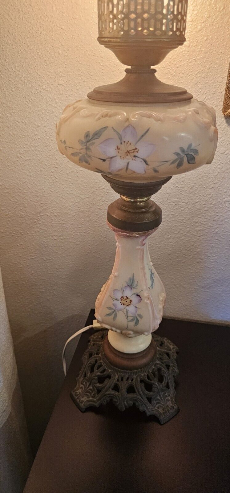 Beautiful LARGE 27.5" Antique Ornate 1800s brass glass Table Parlor Banquet Lamp