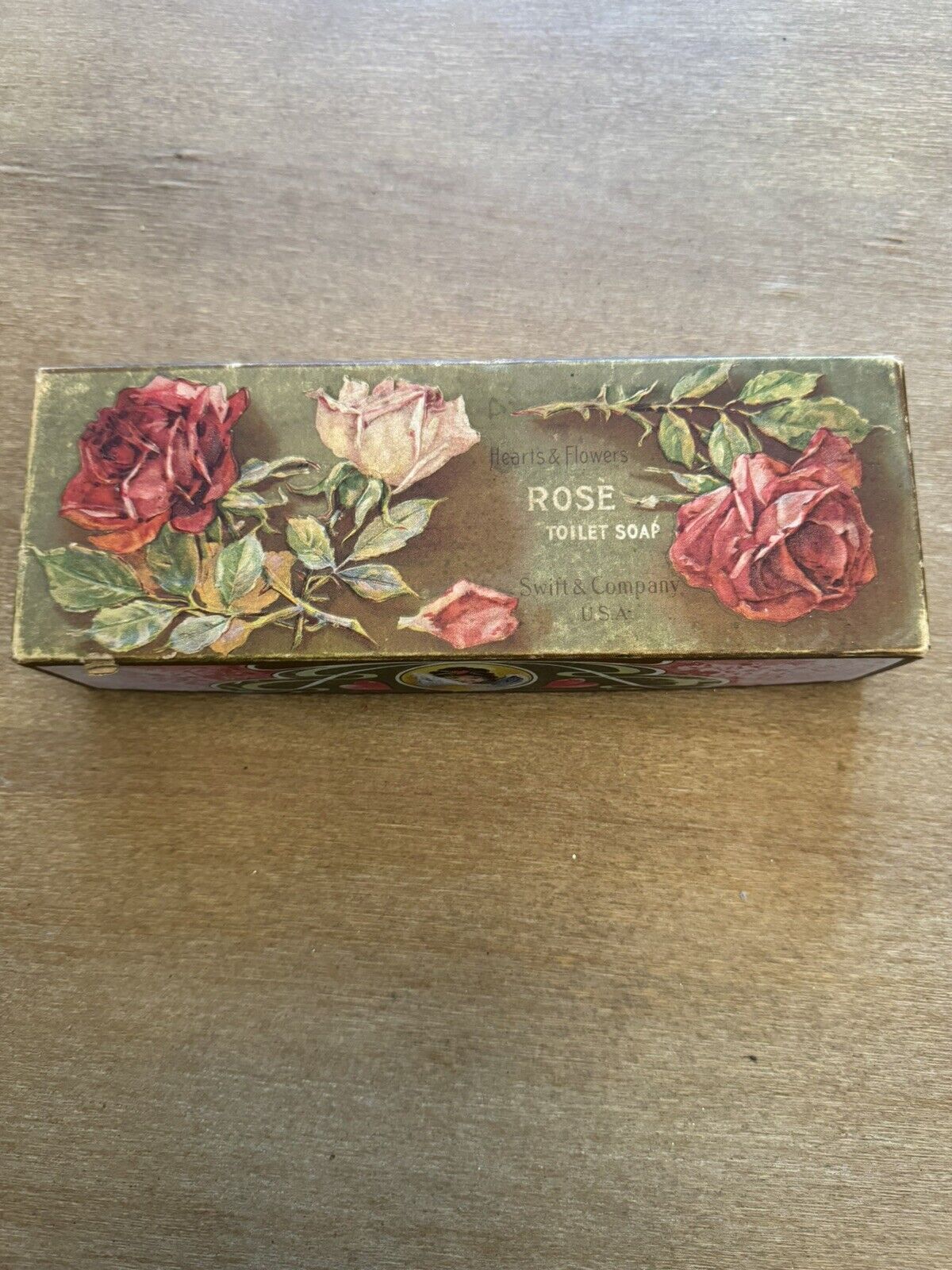 Beautiful Hearts & Flowers Rose Toilet Soap With Box Box Swift & Co Early 1900's
