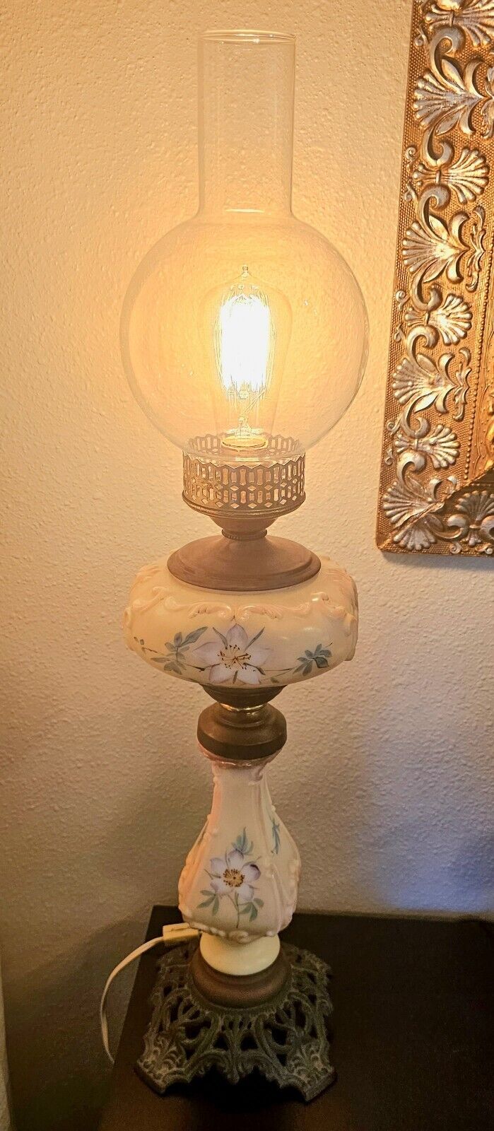 Beautiful LARGE 27.5" Antique Ornate 1800s brass glass Table Parlor Banquet Lamp