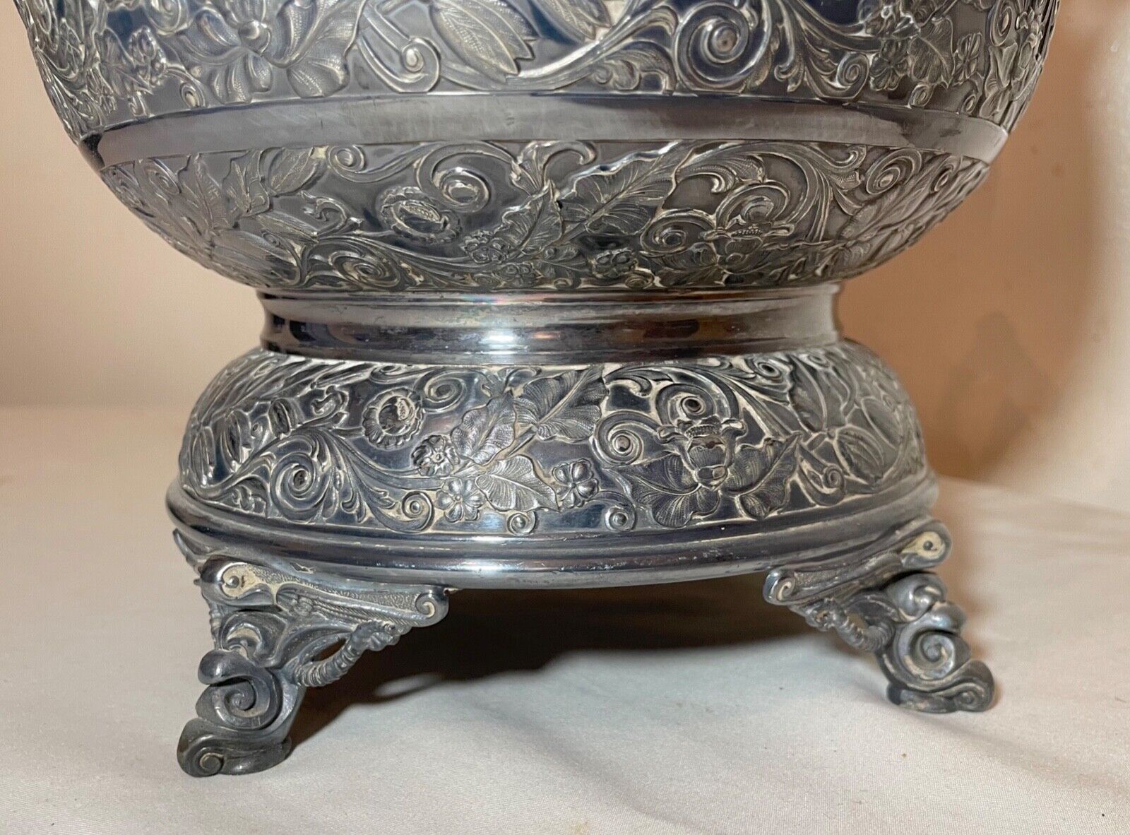 antique R&H ornate 1800's silverplate Victorian glass oil table parlor lamp