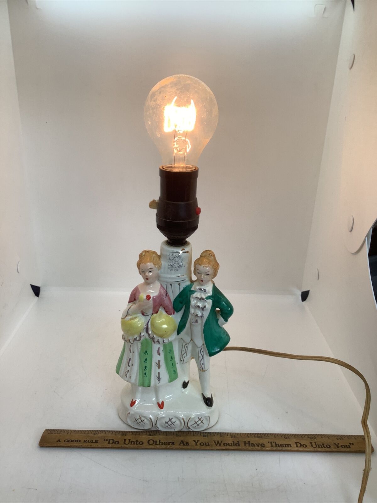 Vintage Chikusa Figurine Lamp - Colonial Victorian Couple 1700s 1800