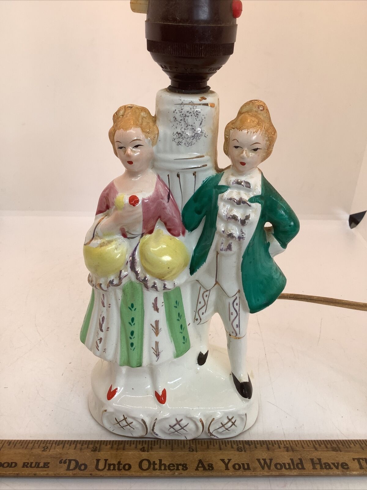 Vintage Chikusa Figurine Lamp - Colonial Victorian Couple 1700s 1800