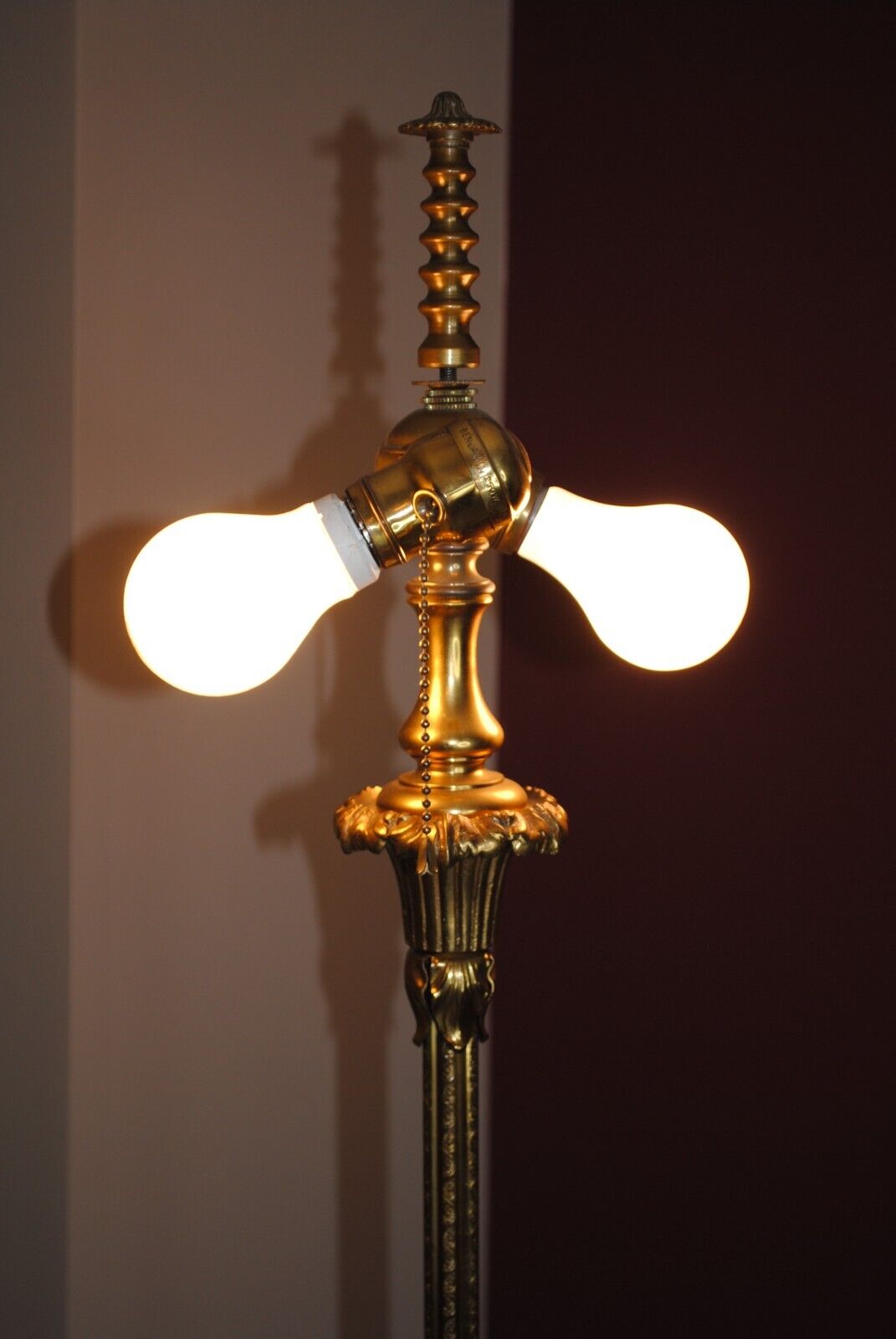 ANTIQUE 1800'S DECORATIVE DUAL SOCKET FLOOR LAMP