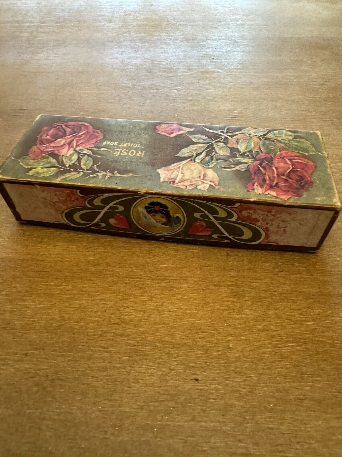Beautiful Hearts & Flowers Rose Toilet Soap With Box Box Swift & Co Early 1900's