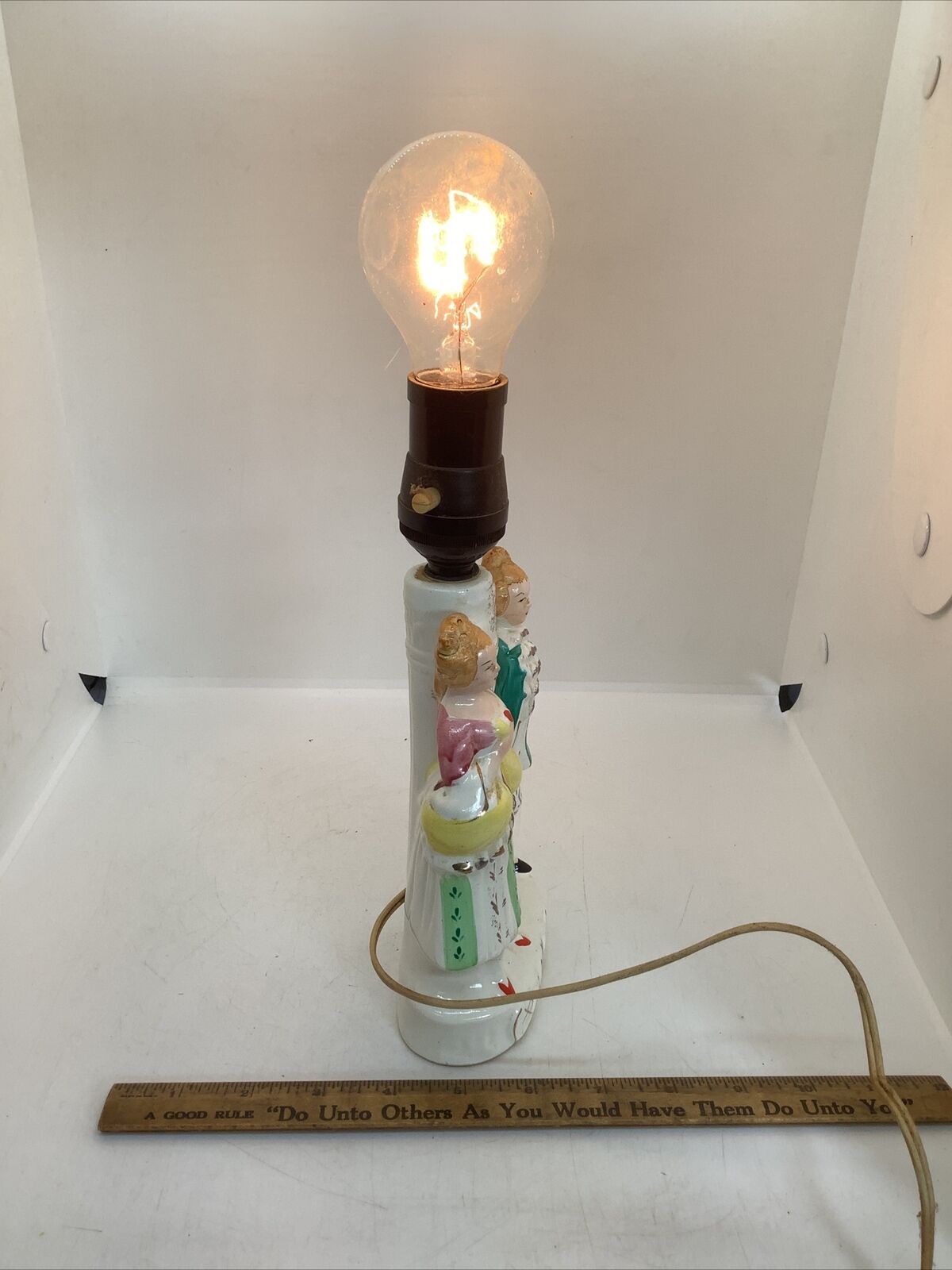 Vintage Chikusa Figurine Lamp - Colonial Victorian Couple 1700s 1800