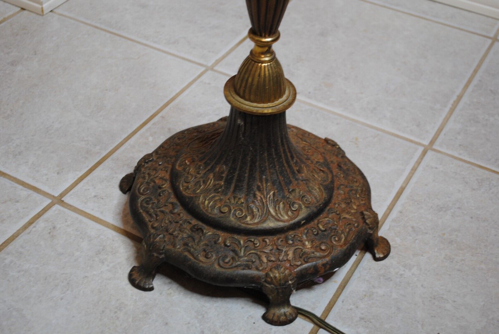 ANTIQUE 1800'S DECORATIVE DUAL SOCKET FLOOR LAMP
