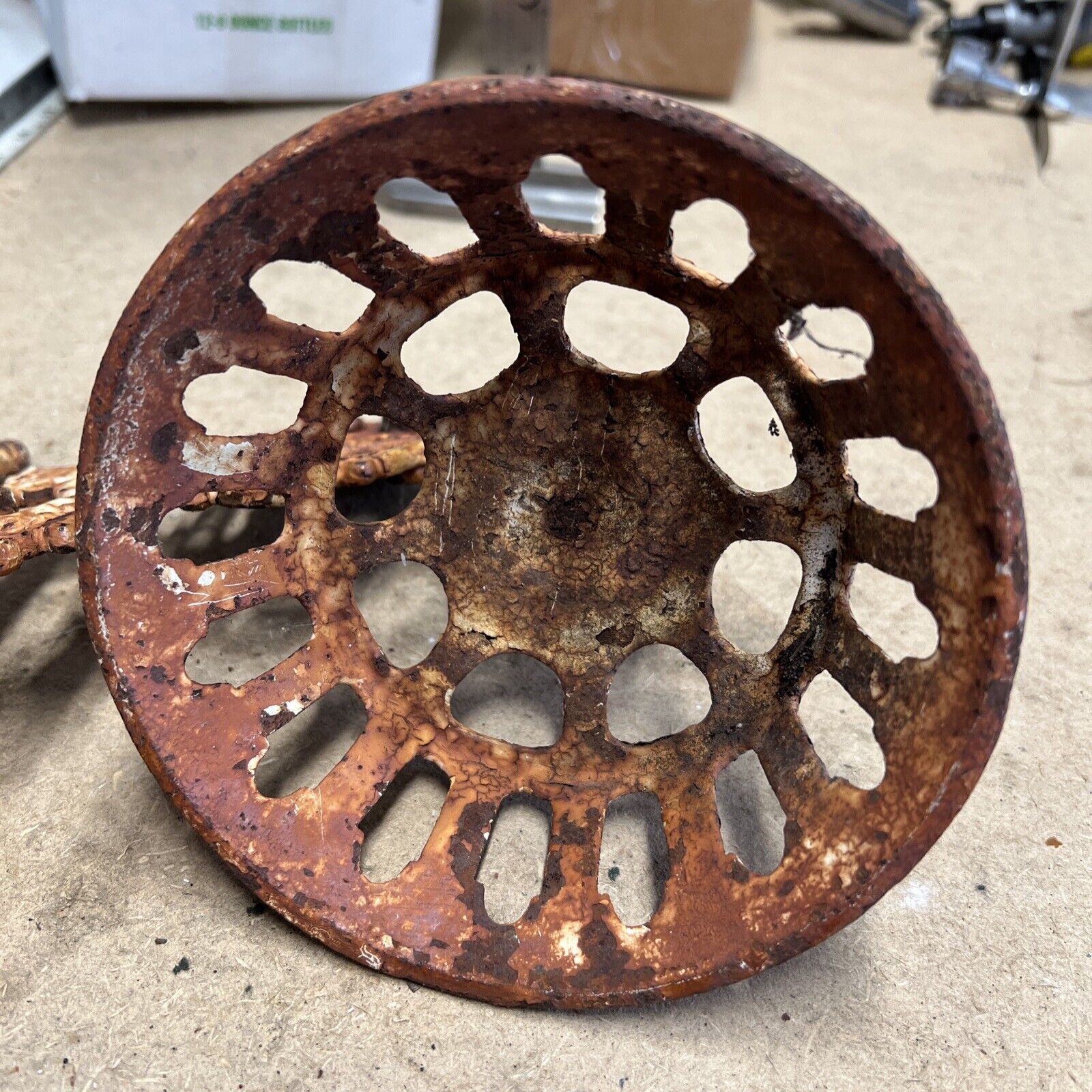 Vintage Antique Metal Iron Oil Lamp Wall Mount Sconce Candle Bin15