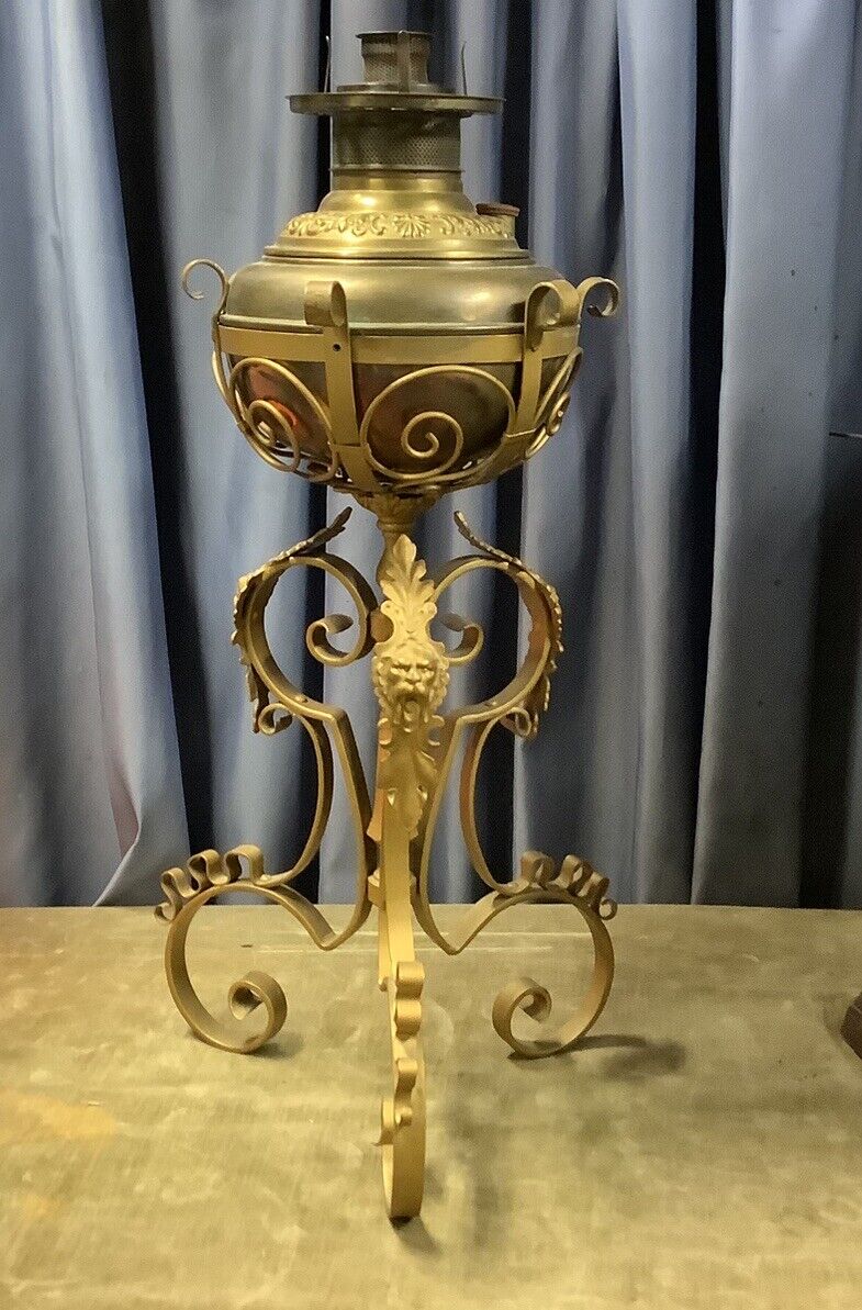 ANTIQUE M&W IRON & BRASS TALL BANQUET OIL LAMP BASE  w LIONS FACES FONT & BURNER
