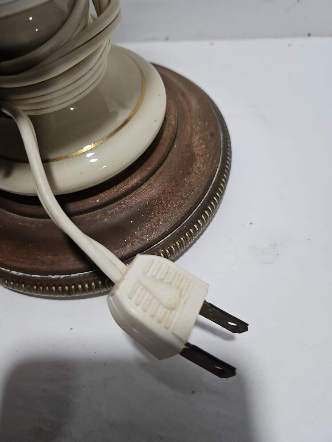 Vintage Porcelain Cream Gold Trophy Table Lamp Floral Deco Lines 26"x5"