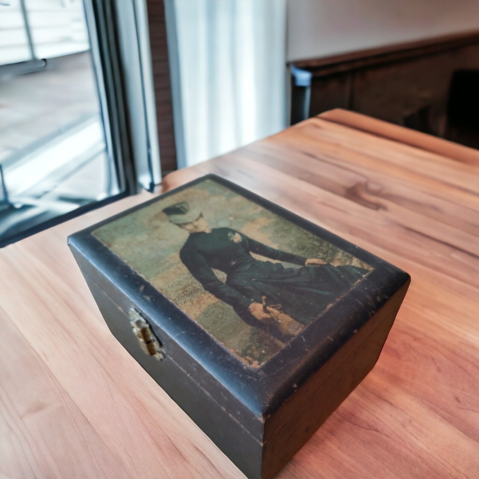 Chas. S. Higgins ORNAMENTAL Latched Wooden Box, Early 1900s (Toilet Soap)