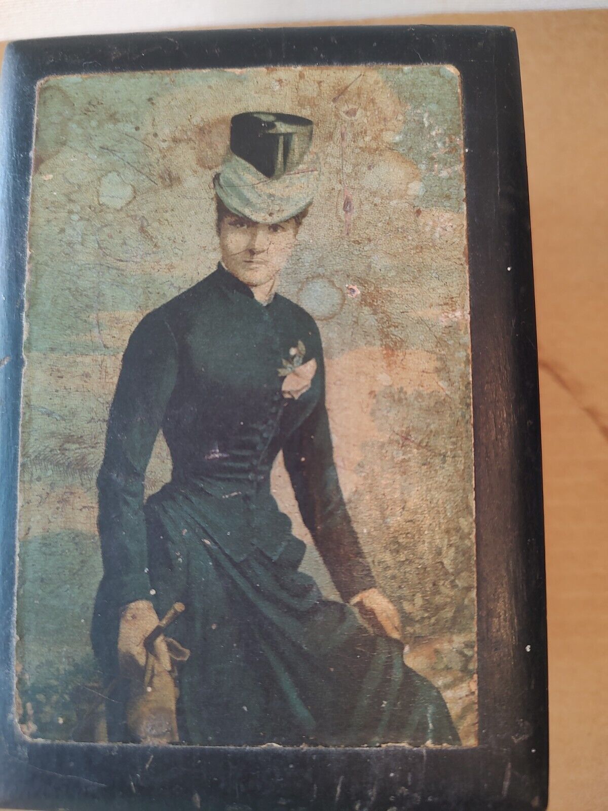 Chas. S. Higgins ORNAMENTAL Latched Wooden Box, Early 1900s (Toilet Soap)