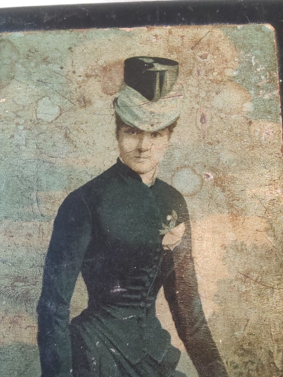 Chas. S. Higgins ORNAMENTAL Latched Wooden Box, Early 1900s (Toilet Soap)