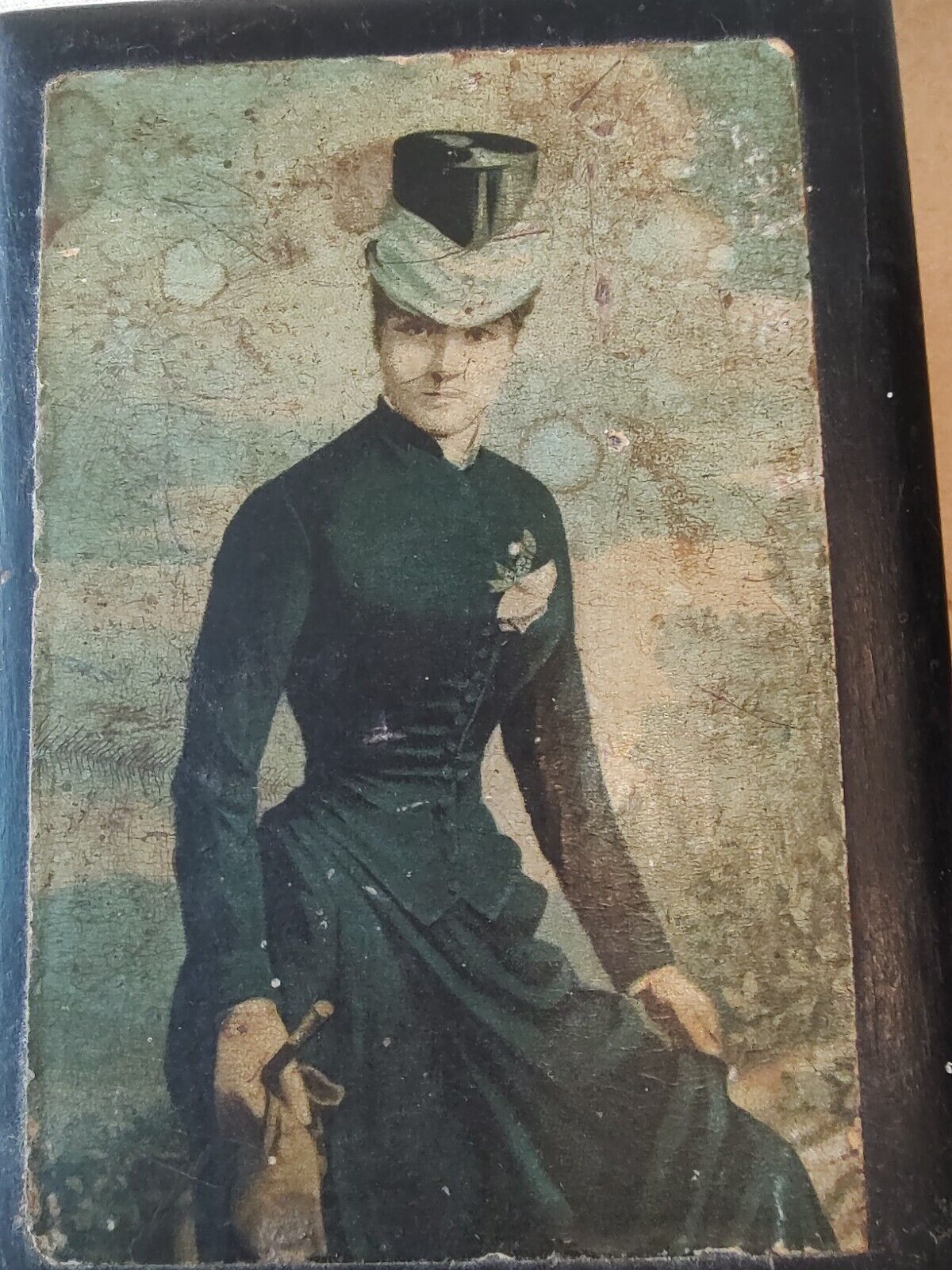 Chas. S. Higgins ORNAMENTAL Latched Wooden Box, Early 1900s (Toilet Soap)