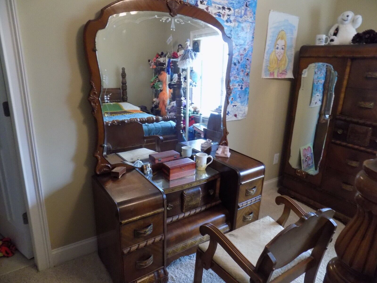 Antique bedroom furniture, very good condition