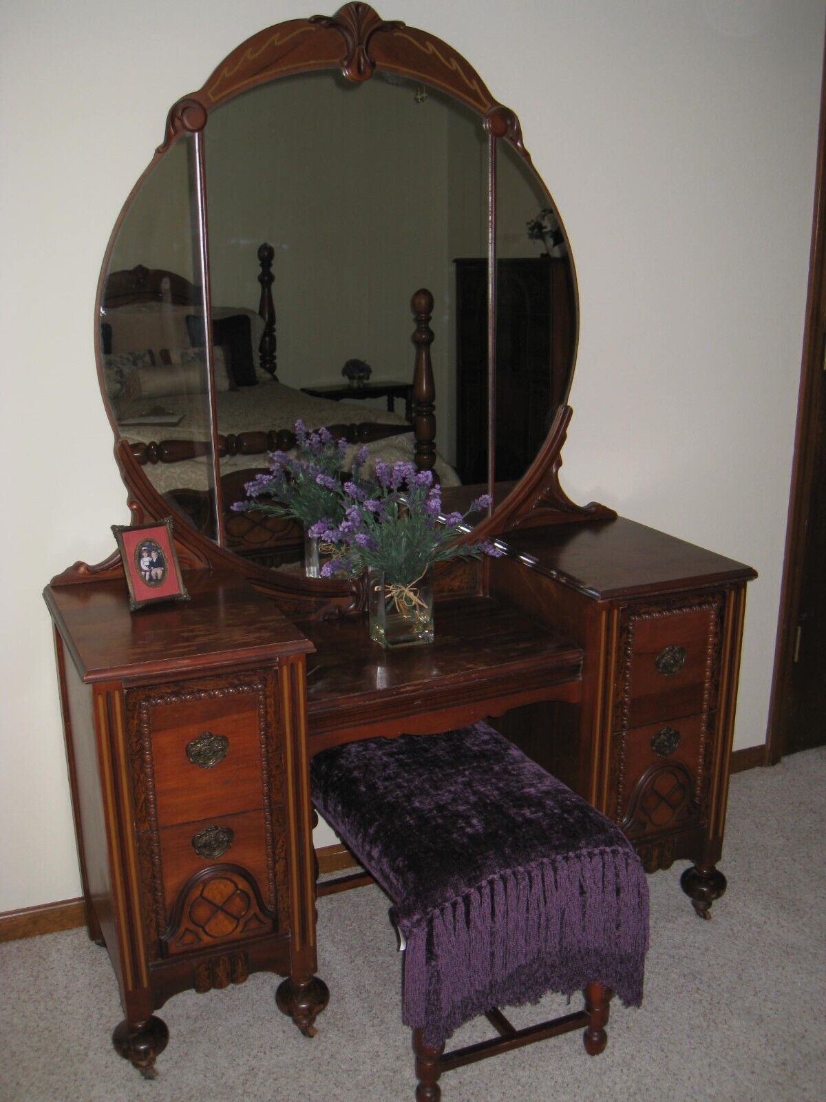 Antique - Early 1900’s 4 Piece Bedroom Set with gorgeous inlays