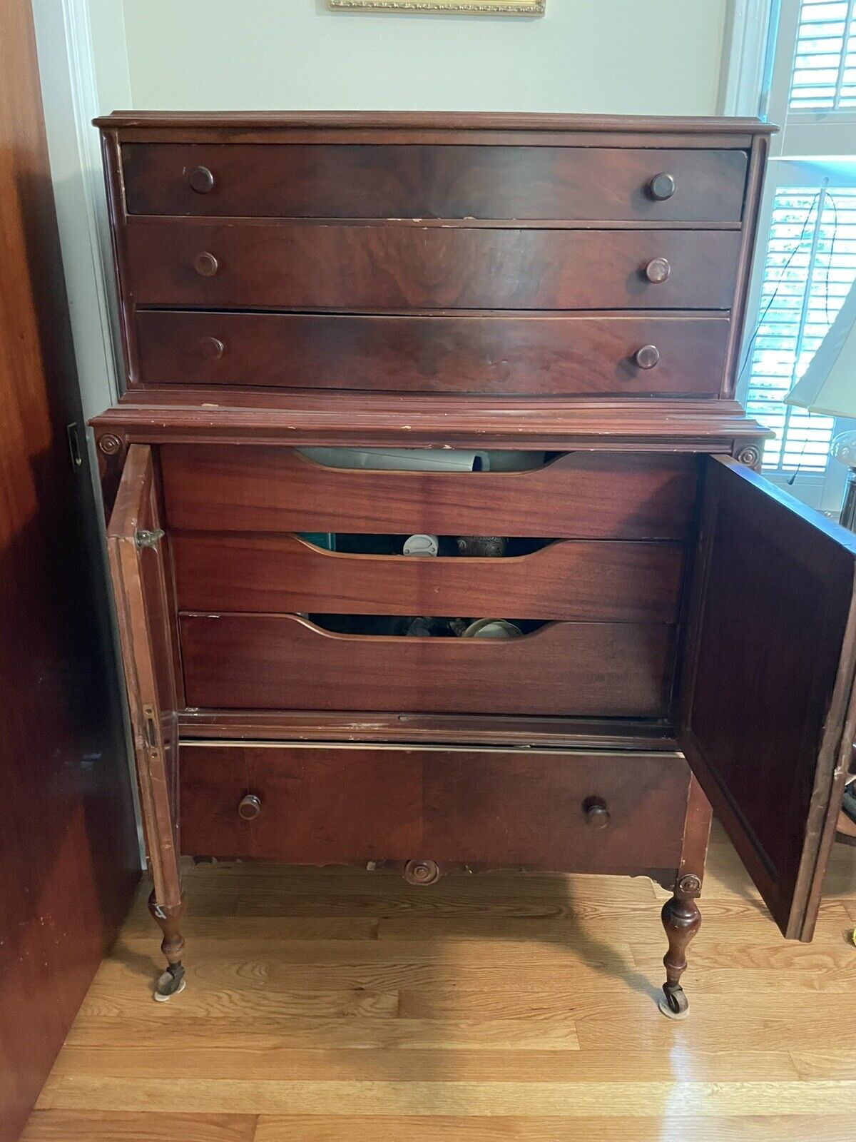 Antique Mahogany Bedroom Set - 3 Pieces 