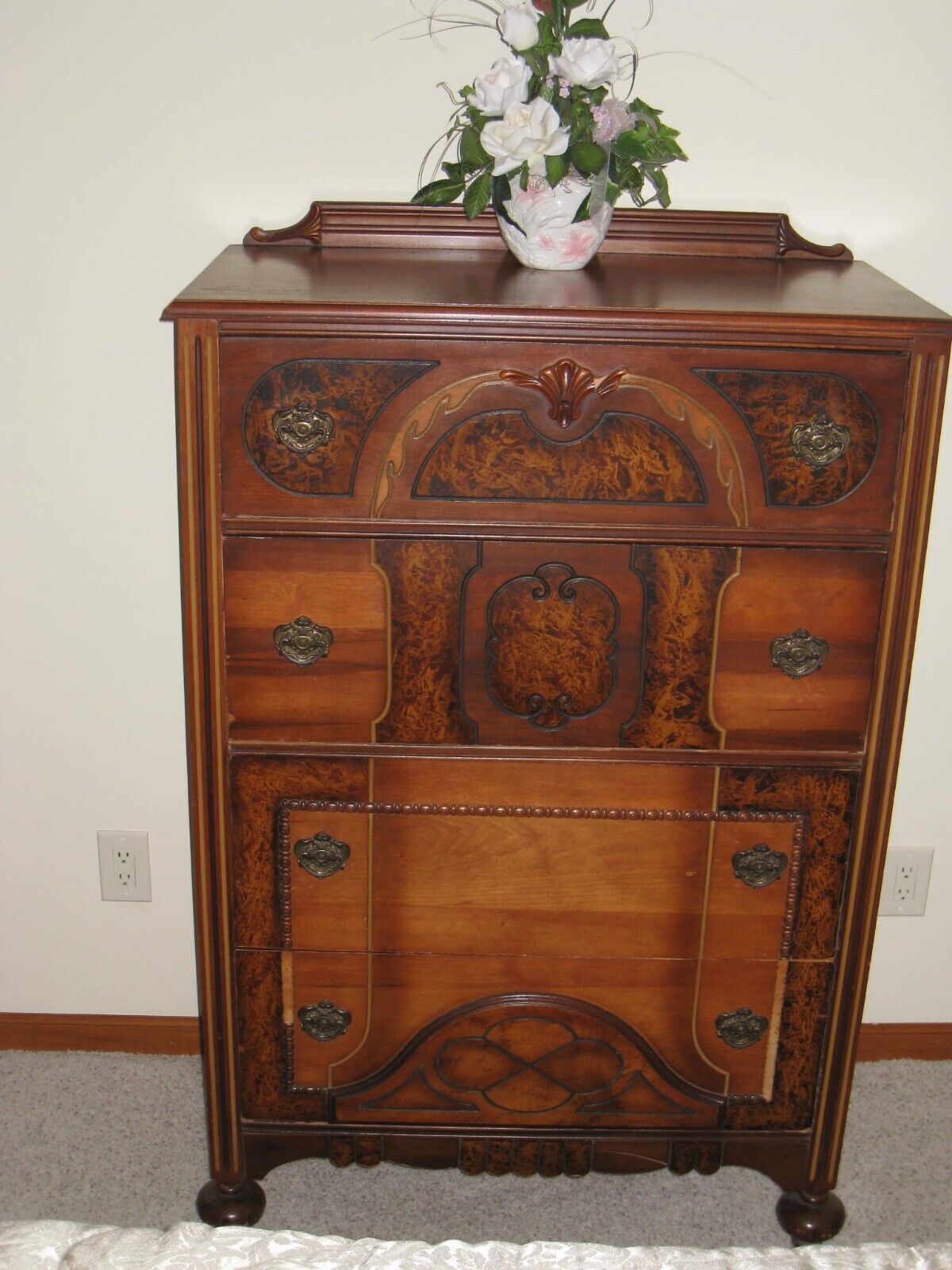 Antique - Early 1900’s 4 Piece Bedroom Set with gorgeous inlays