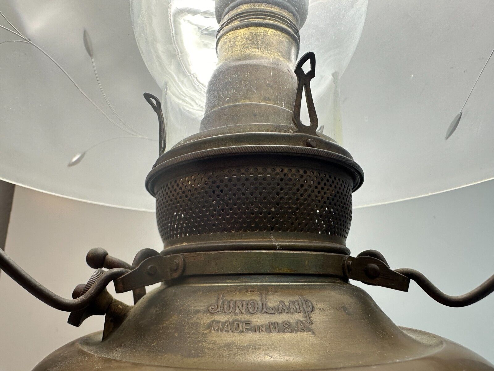 Antique The Juno Lamp No. 30 J. Juno Parlor 21" Lamp Shade Chimney Electrified