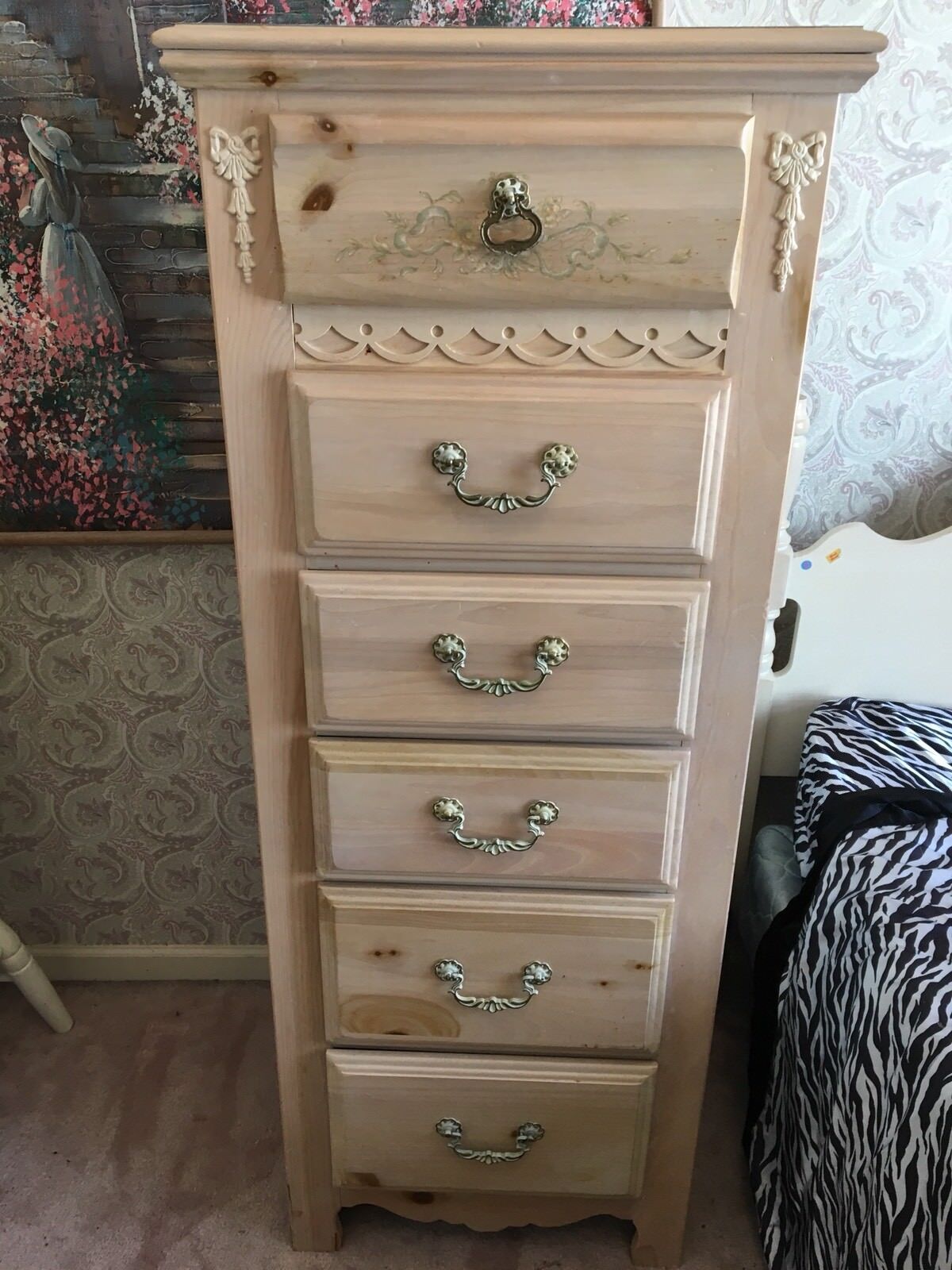 Antique Bedroom Set High Quality Vanity Dresser And Bed With Matress