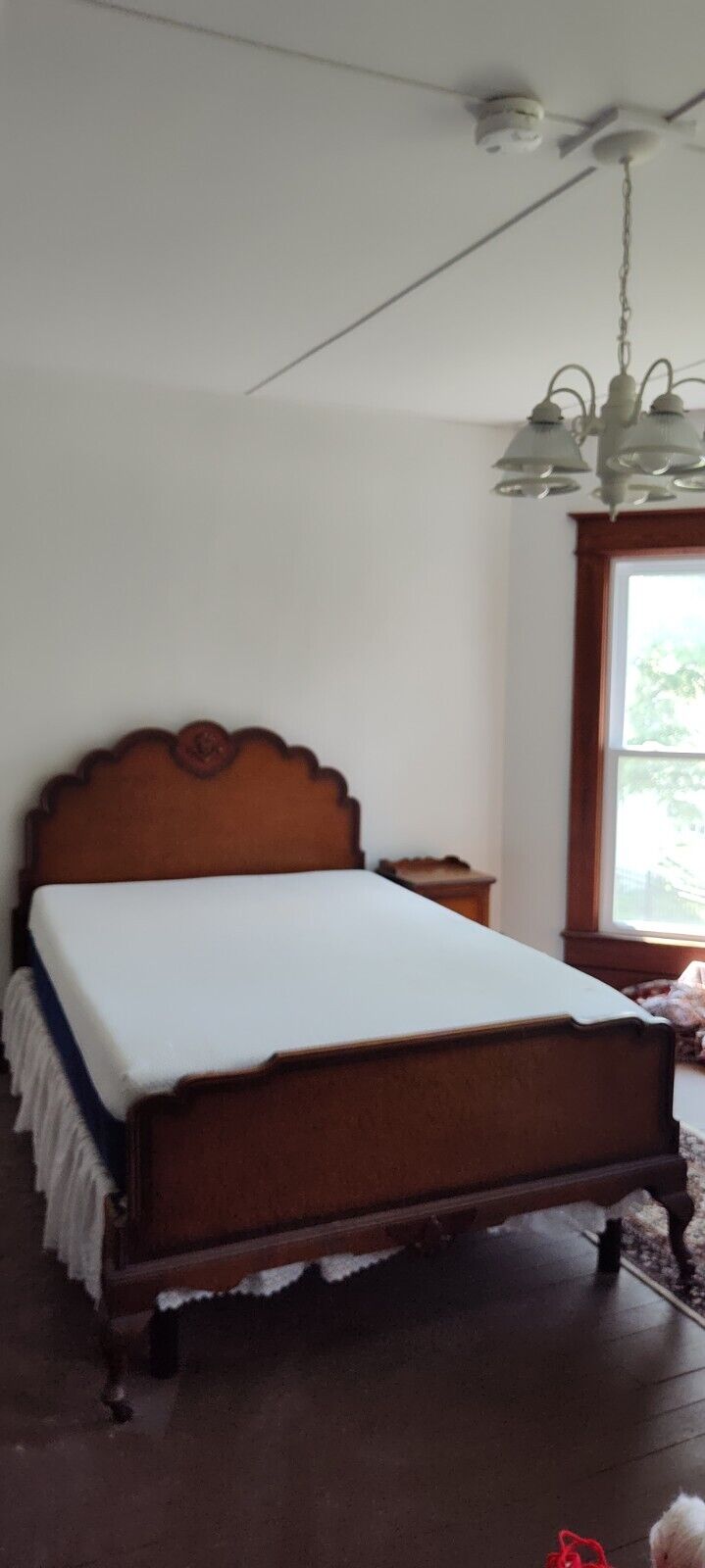 7 pc Antique Full Bedroom Set: Dresser, Vanity, Bed, Chest, Nightstand +seating 