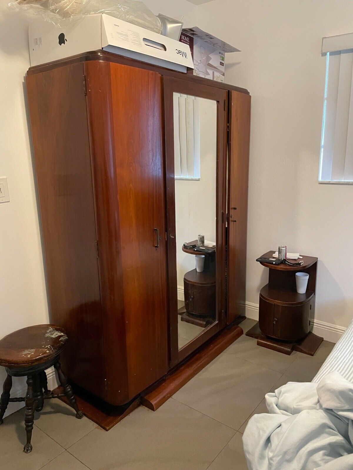 mohagany antique bedroom set circa 1920