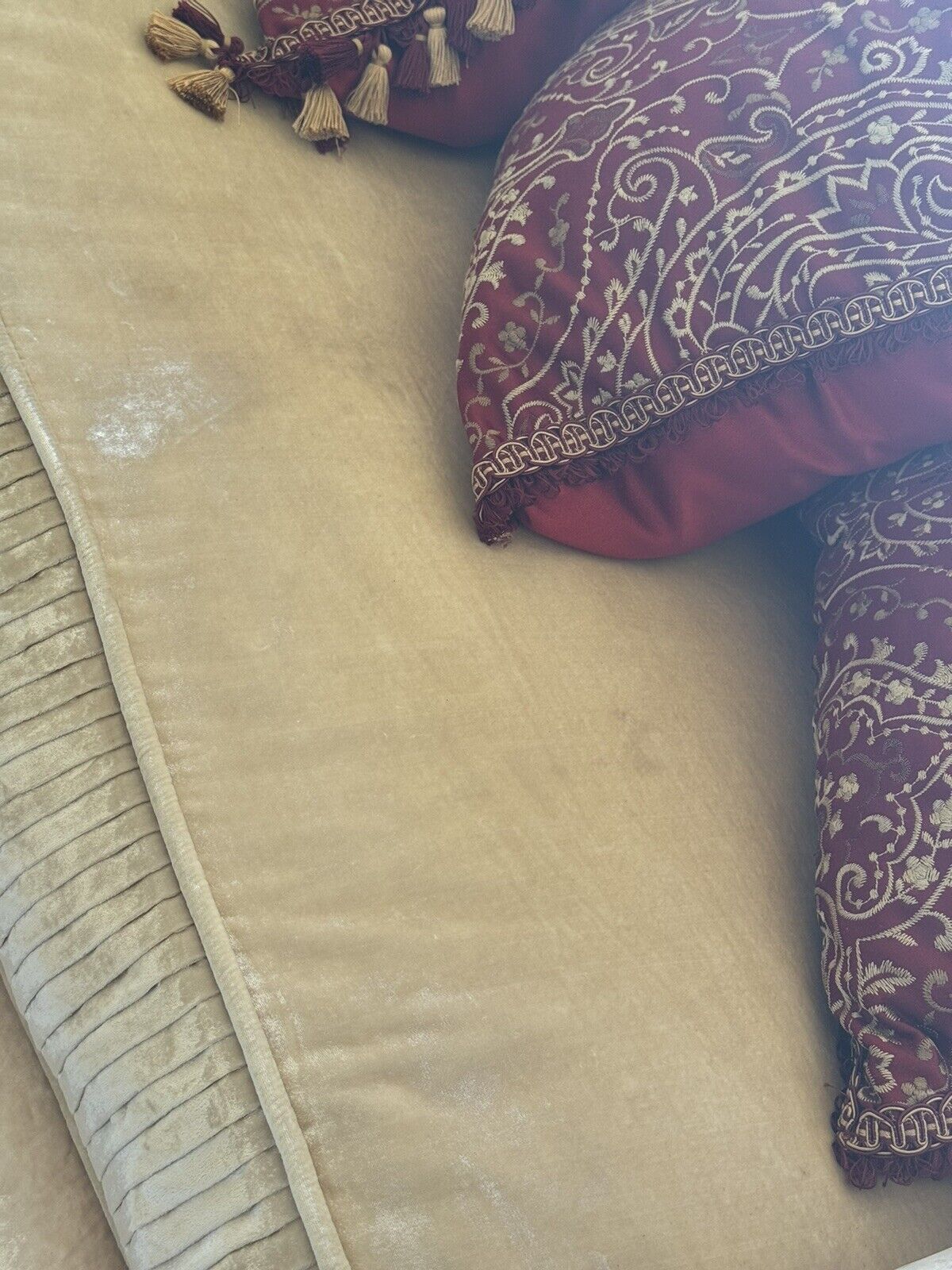 🦚 HiEnd 18th Century Rococo Style Italian Lush Velvet Hand Crafted Sofa Couch