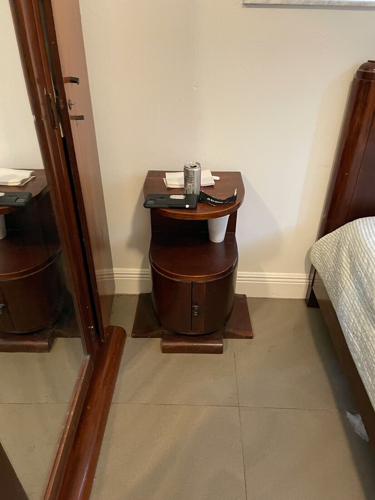 mohagany antique bedroom set circa 1920