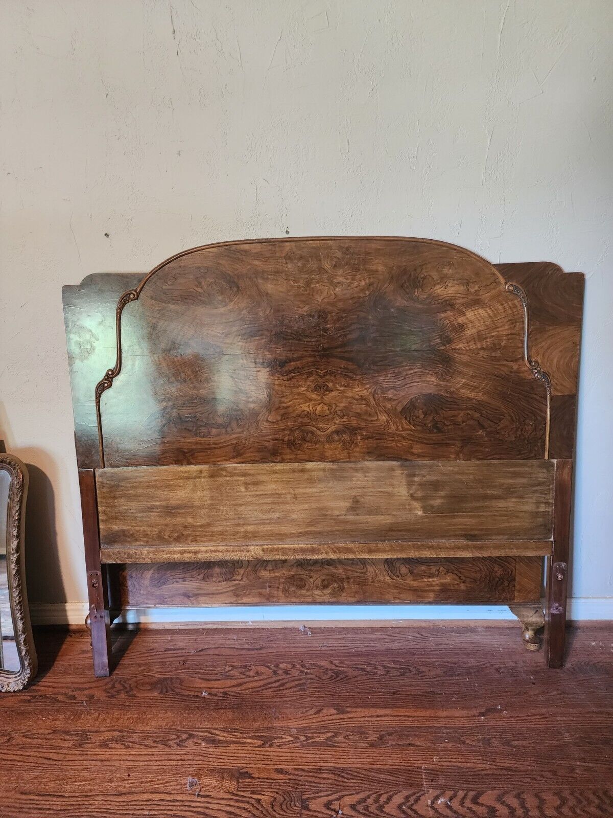 ANTIQUE 5 PIECE BEDROOM SUITE
