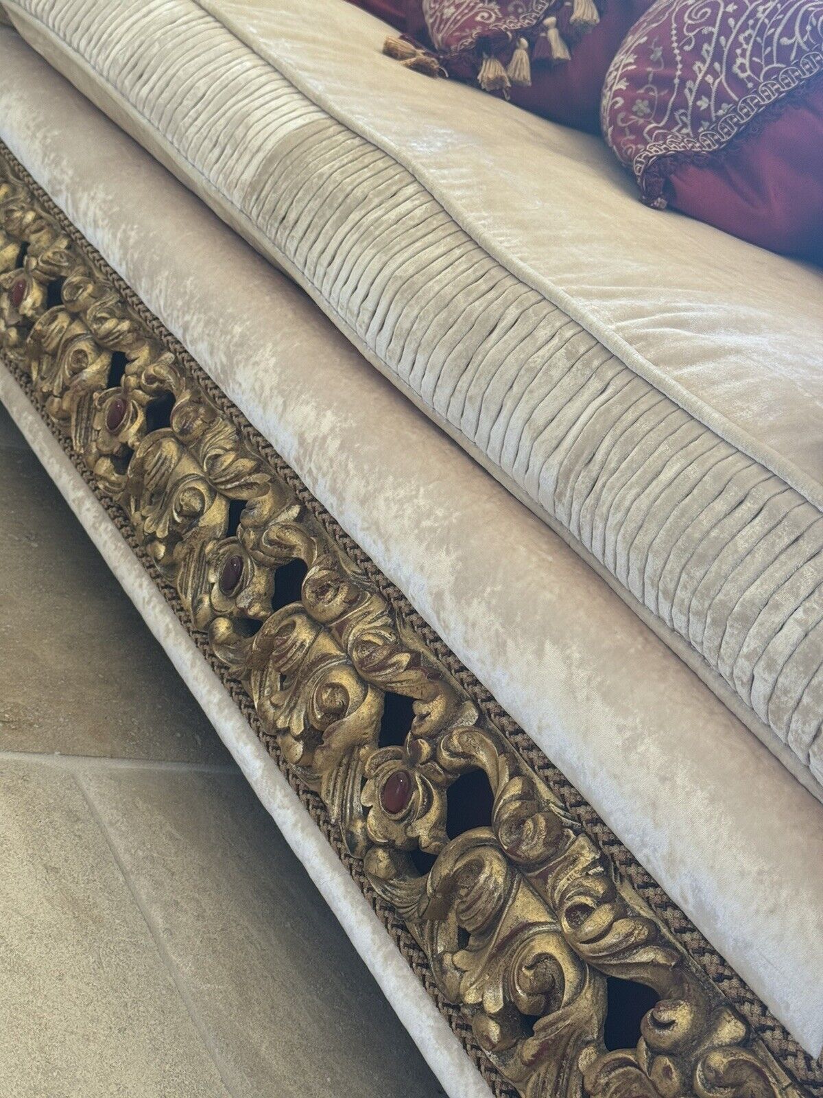 🦚 HiEnd 18th Century Rococo Style Italian Lush Velvet Hand Crafted Sofa Couch