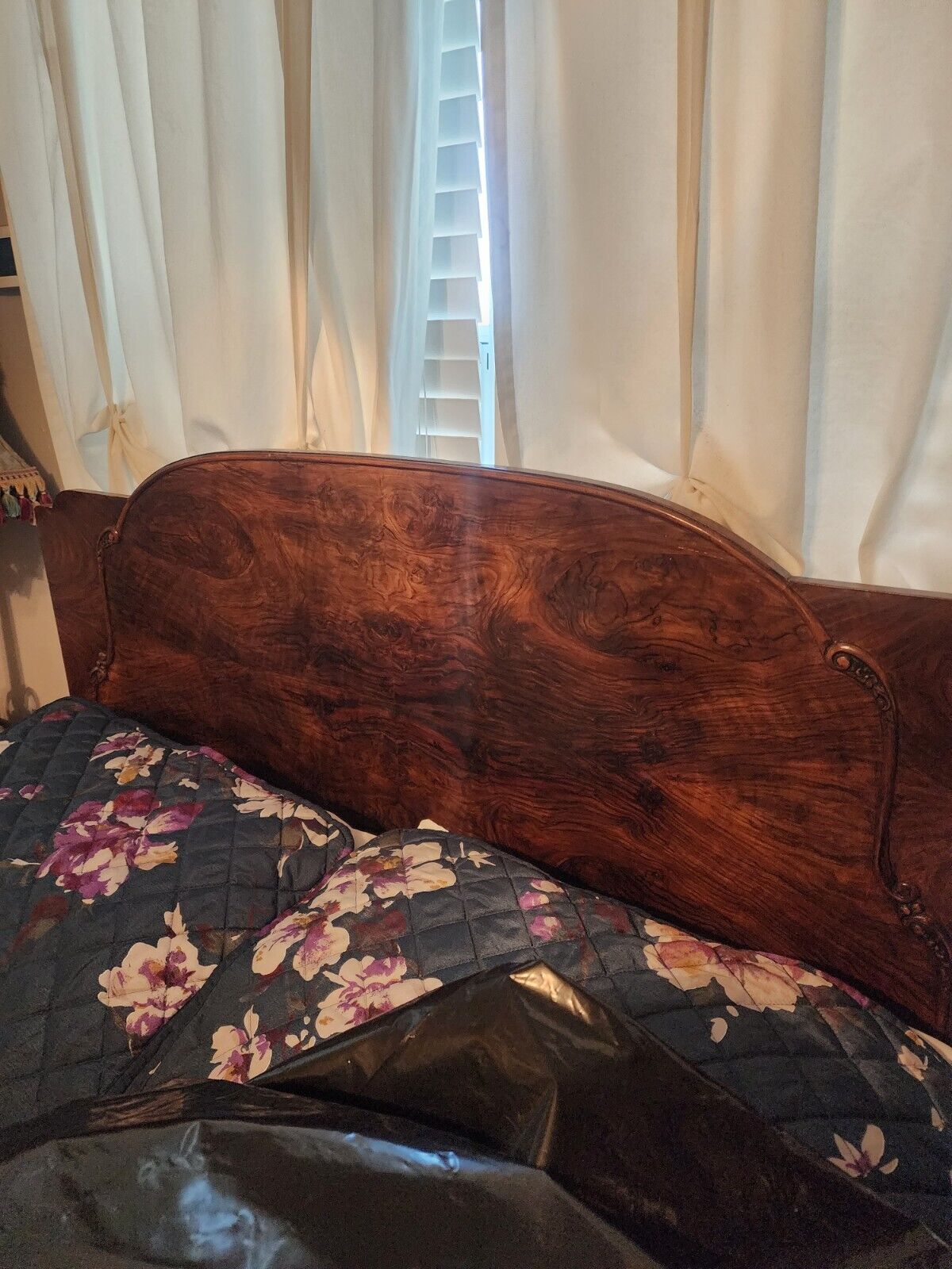 ANTIQUE 5 PIECE BEDROOM SUITE