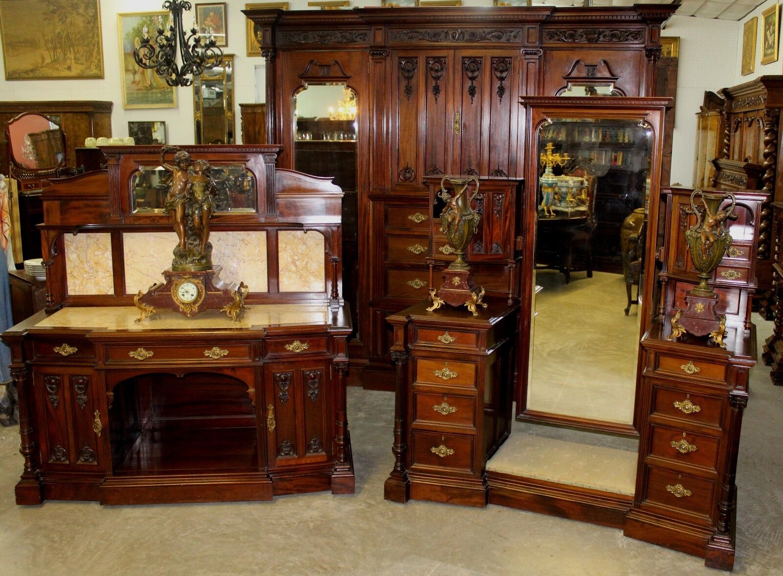 Antique Carved English Edwardian Solid Mahogany 4 Piece Bedroom Set W/ Bed C1890