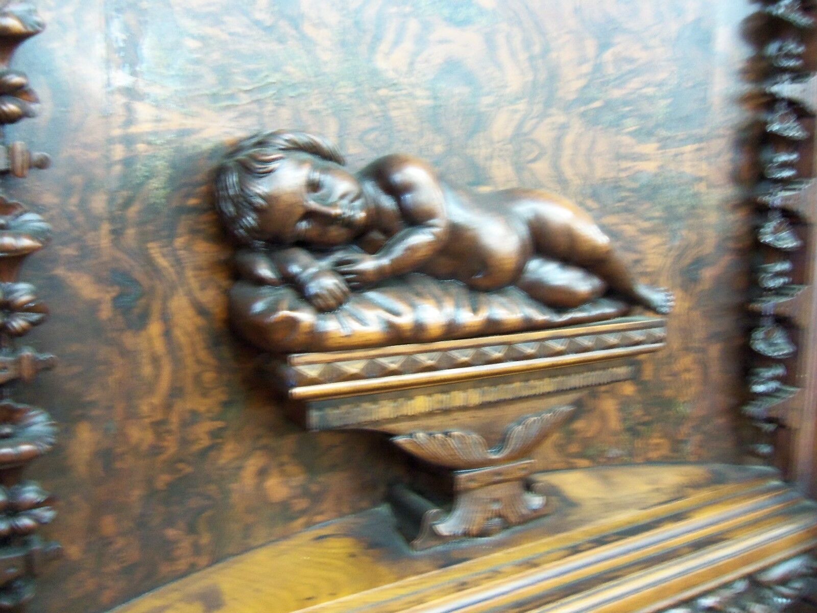 Victorian 3 pc Bedroom set New York Exposition Walnut Burl Great Carvings