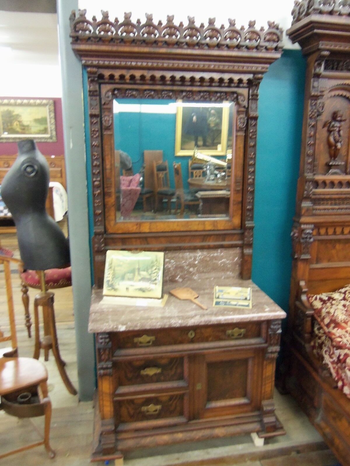 Victorian 3 pc Bedroom set New York Exposition Walnut Burl Great Carvings