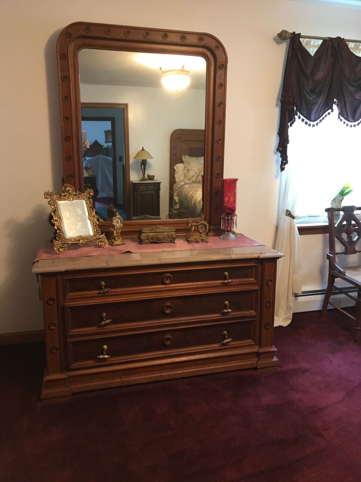 5pc Victorian Marble Top Bedroom Suite Walnut/Burl