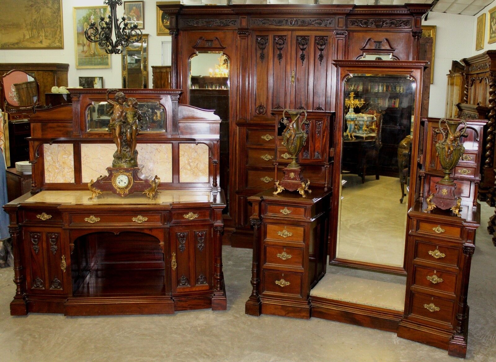 Antique Carved English Edwardian Solid Mahogany 4 Piece Bedroom Set W/ Bed C1890
