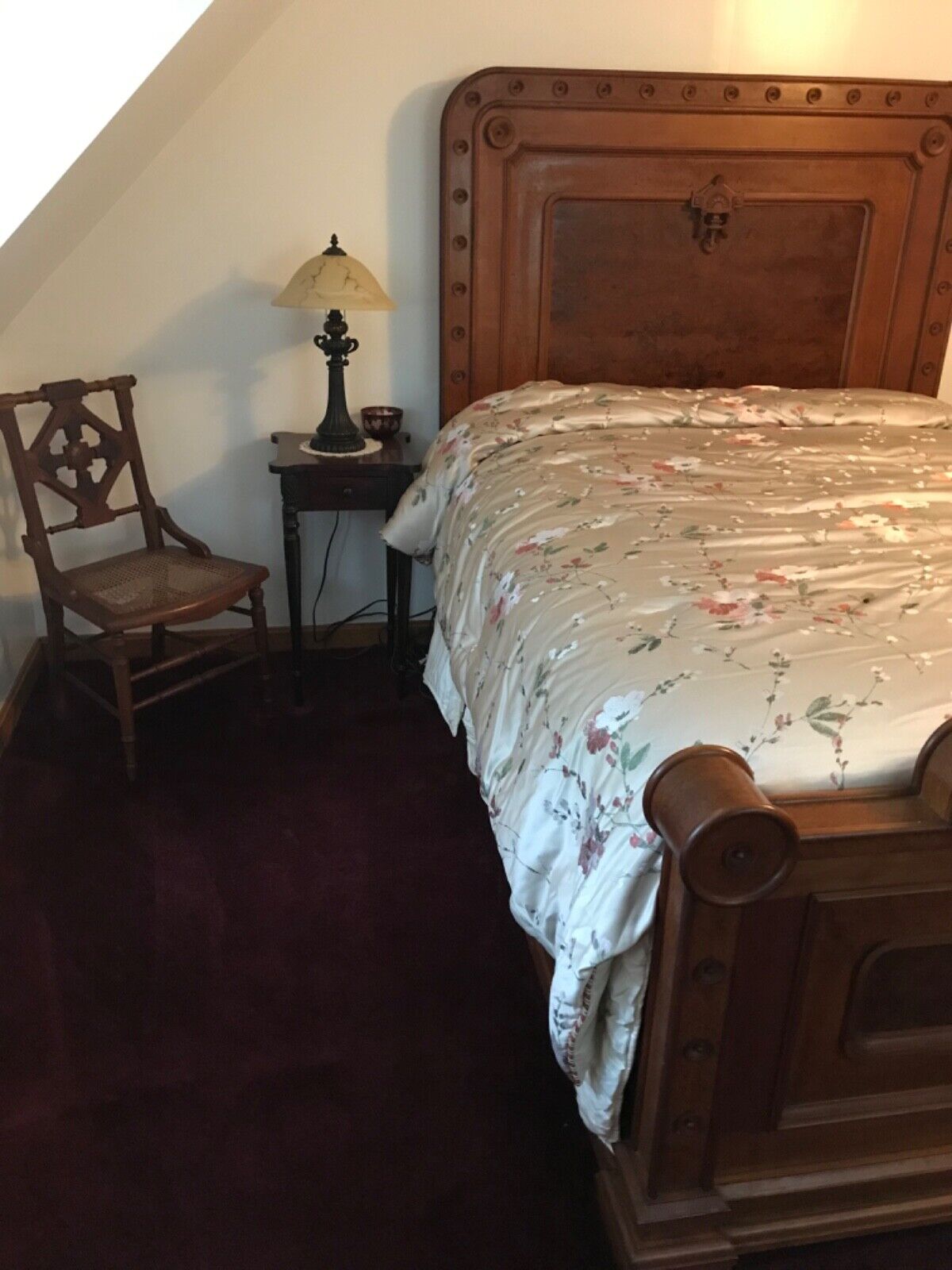 5pc Victorian Marble Top Bedroom Suite Walnut/Burl