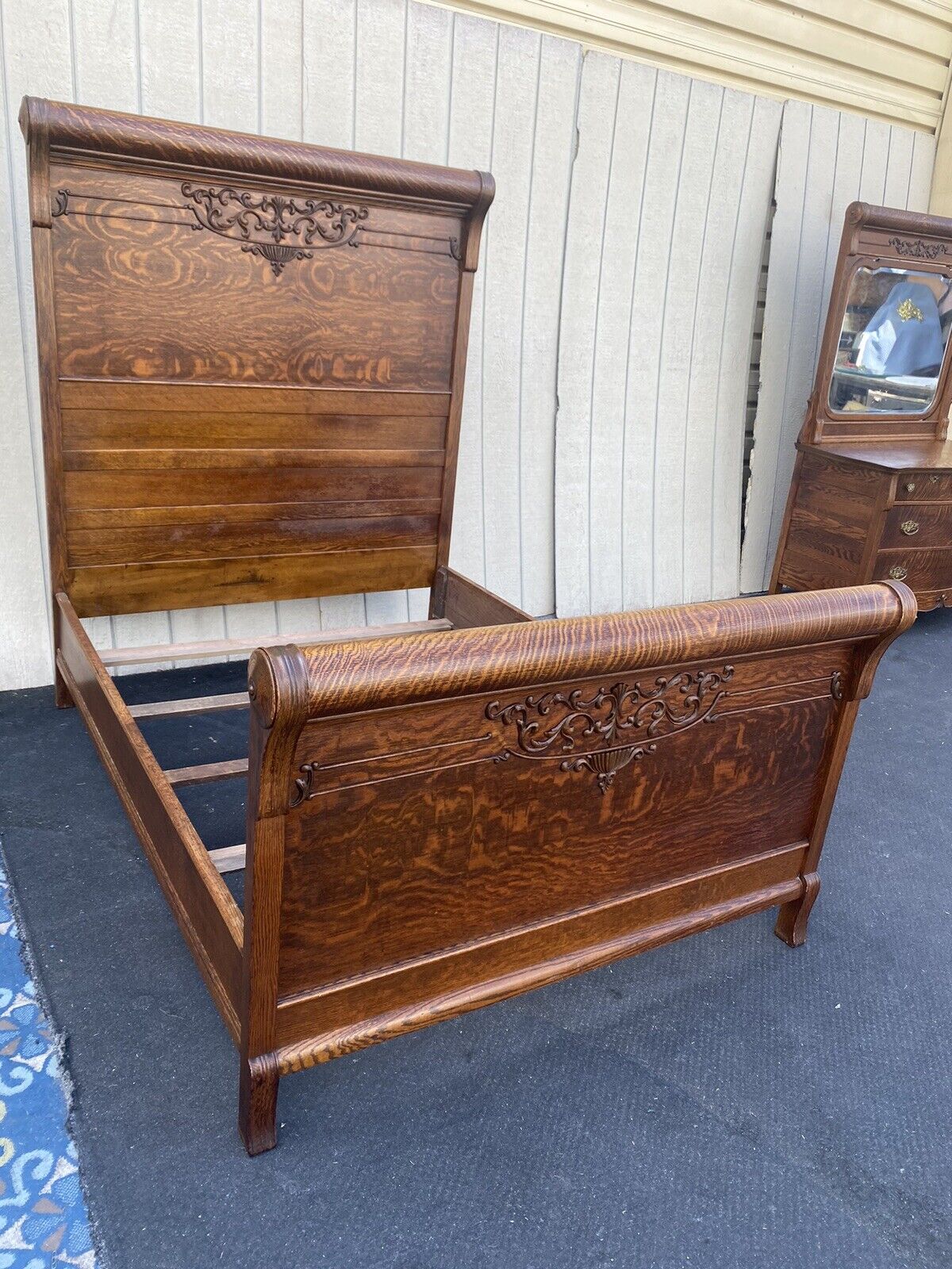 65563   Antique Victorian 3 Piece Bedroom Set Bed, Dresser w/ mir. +  Washstand