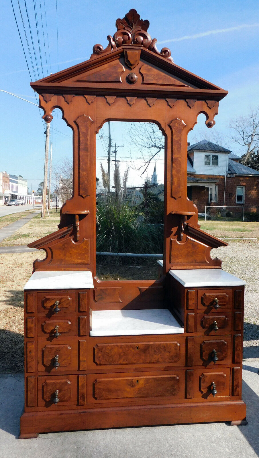 Beautiful~~Walnut Victorian Bedroom Set~~Full Bed and Dresser