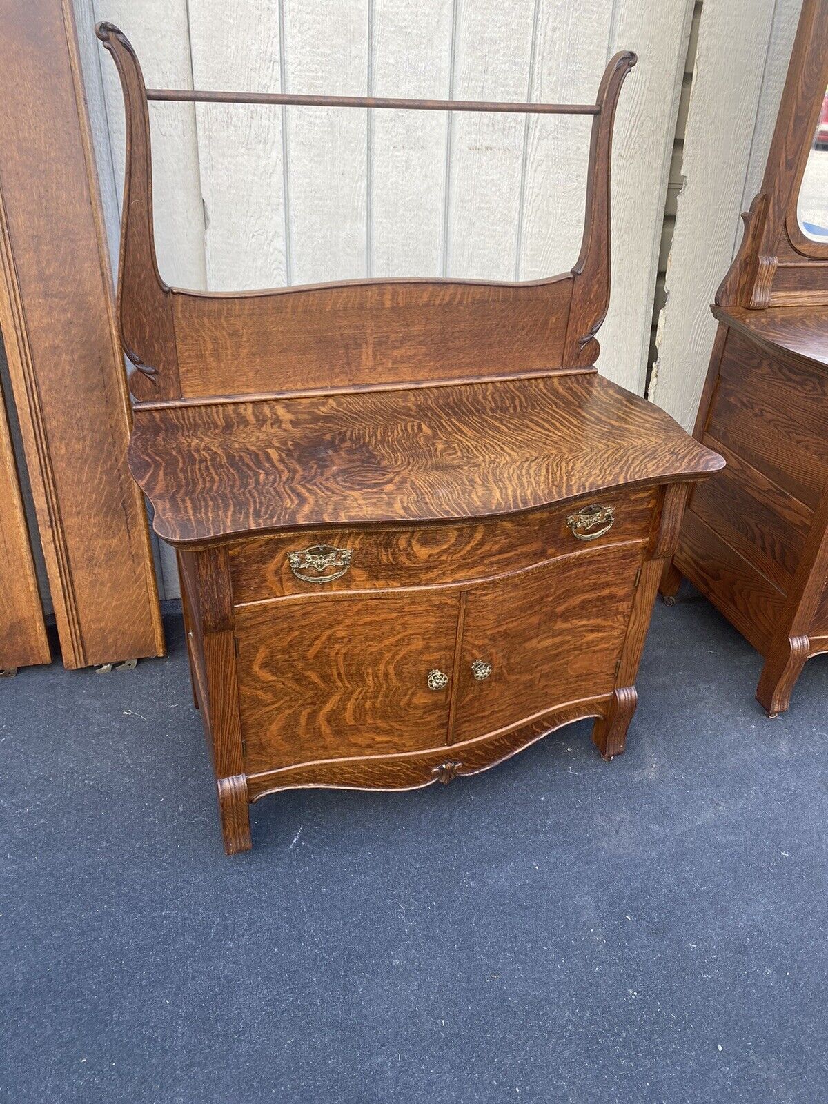 65563   Antique Victorian 3 Piece Bedroom Set Bed, Dresser w/ mir. +  Washstand