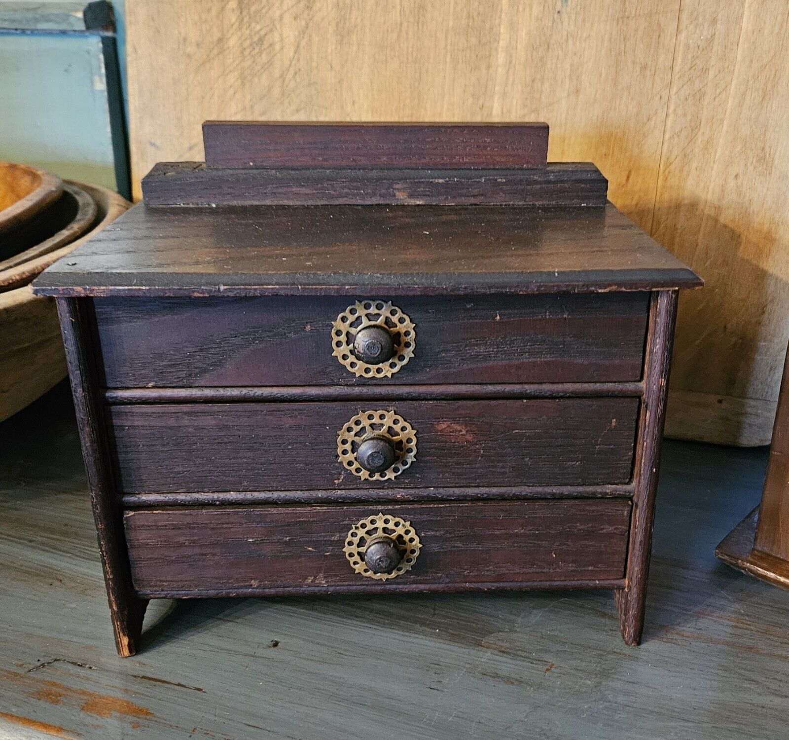 ANTIQUE EARLY 1900'S BEAUTIFUL WOOD SMALL DOLL DRESSER EDWARDIAN BEARS & DOLLS