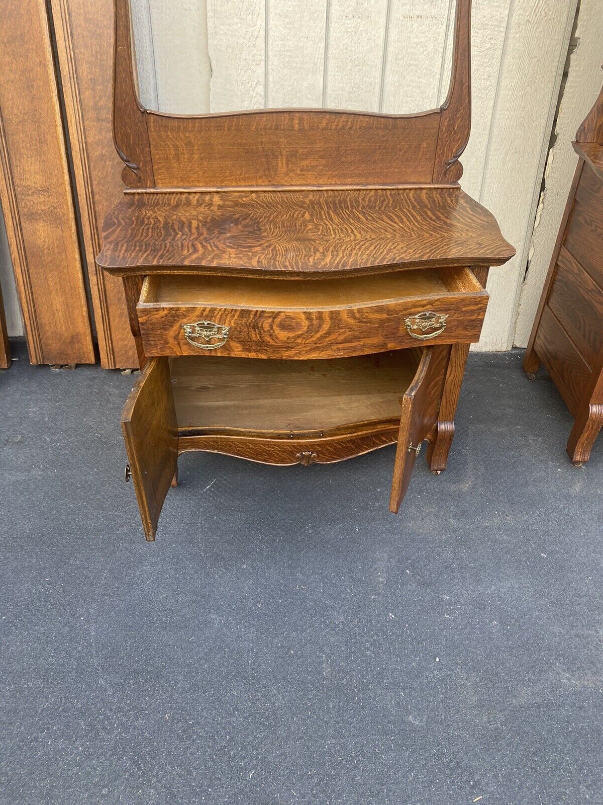 65563   Antique Victorian 3 Piece Bedroom Set Bed, Dresser w/ mir. +  Washstand