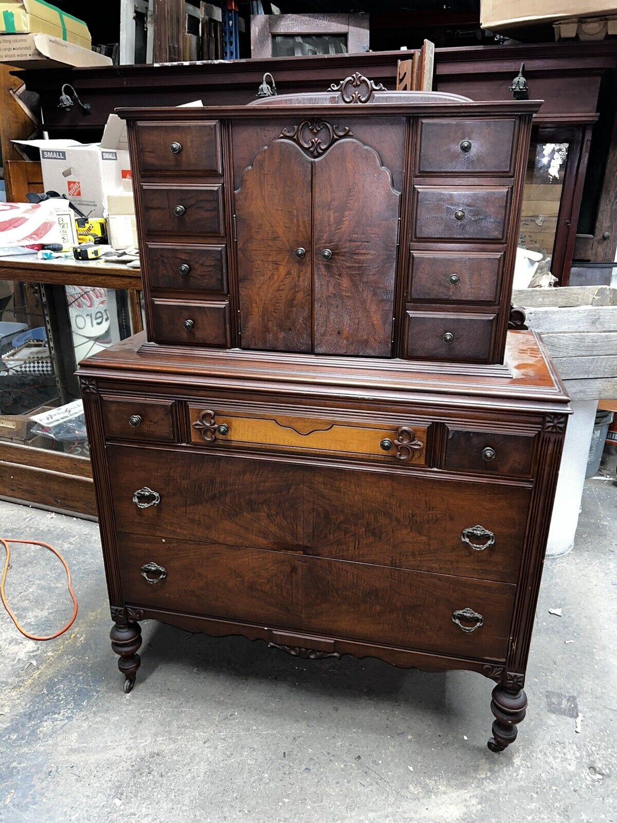vintage 1920’s solid wood 3 piece bedroom set dressing table & 2 dressers NC mkr