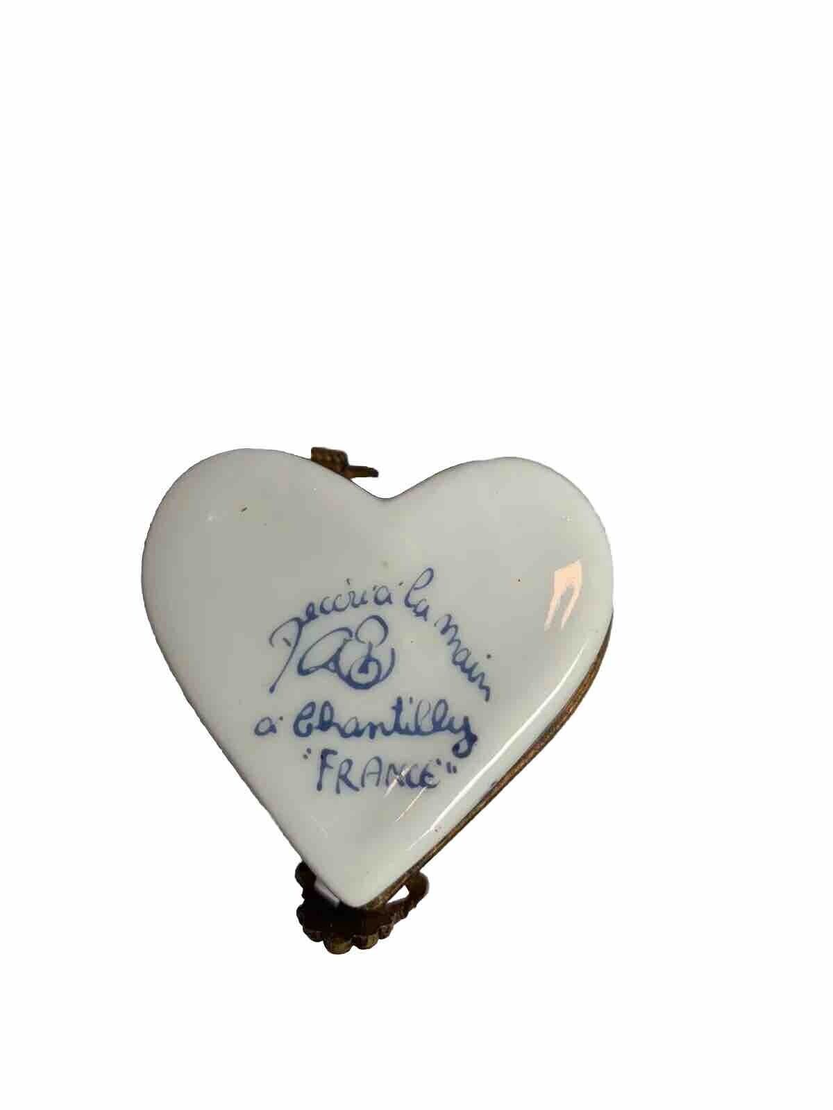 Rare Antique 1800s Décore A La Main Chantilly France Porcelain Heart Trinket Box