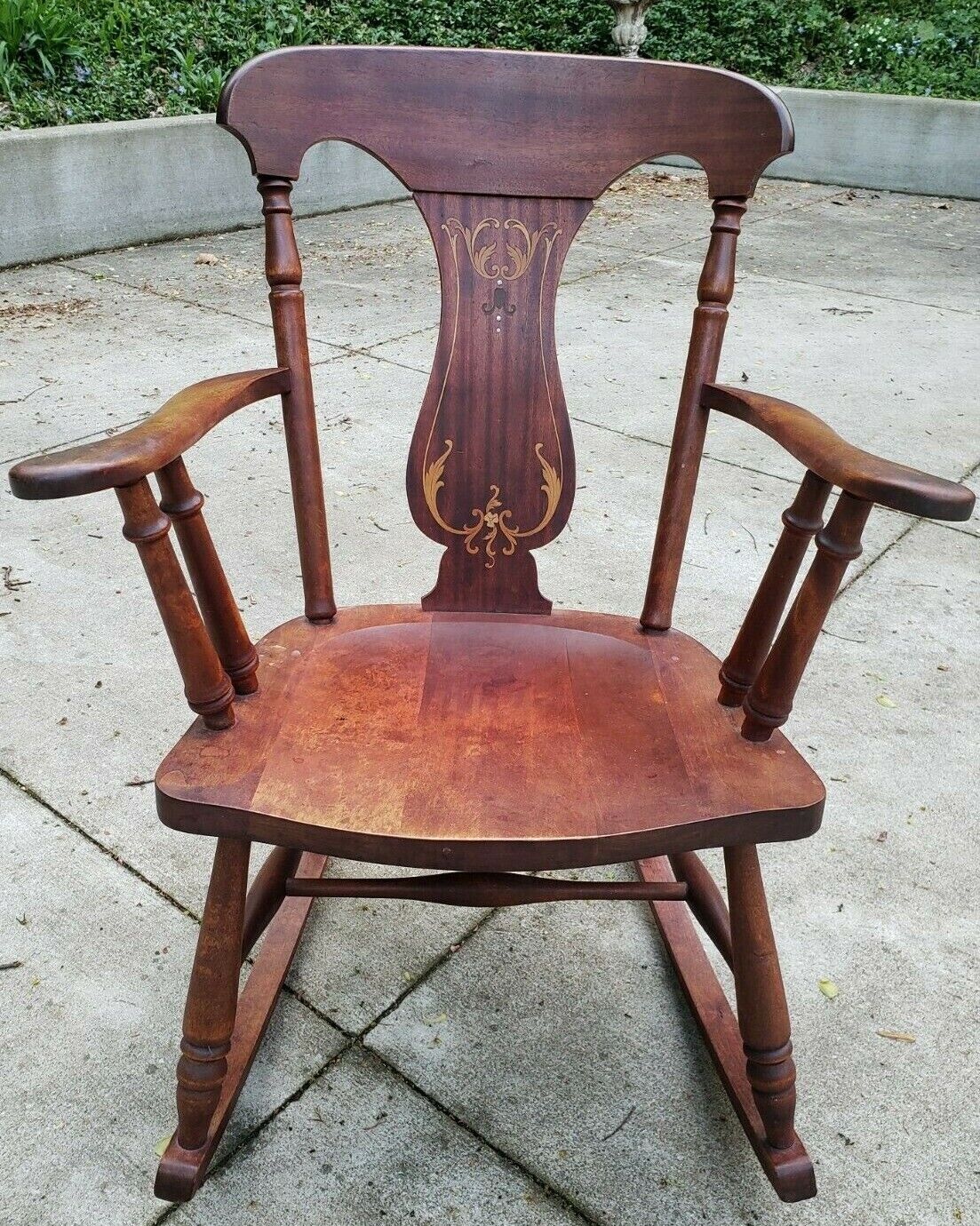 ANTIQ 1800's US Wood Rocking Chair w/Violin Back & Curvy/leafy/Floral/MOP Inlay 