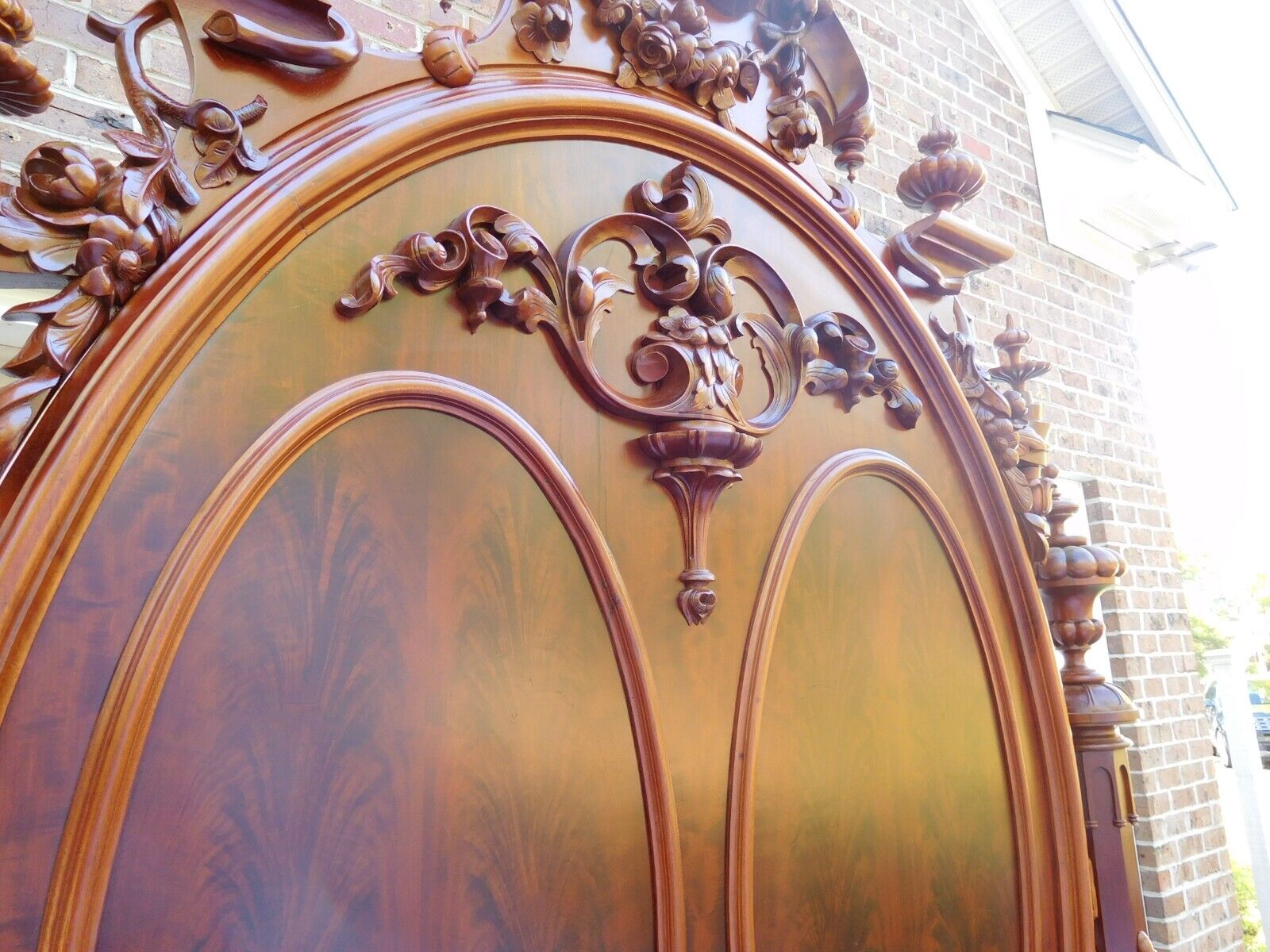 HIGHEST GRADE VICTORIAN MITCHELL & RAMMELSBERG QUEEN SIZE BEDROOM SET