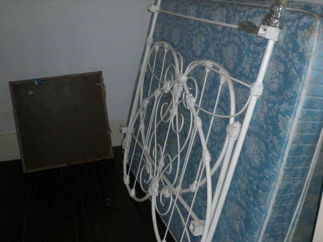 Mid-1800's Victorian Antique Iron Bed  Heart Shaped With Scrolled Full 